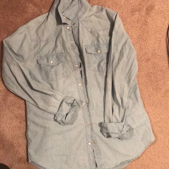 Button down - Picture 4 of 4